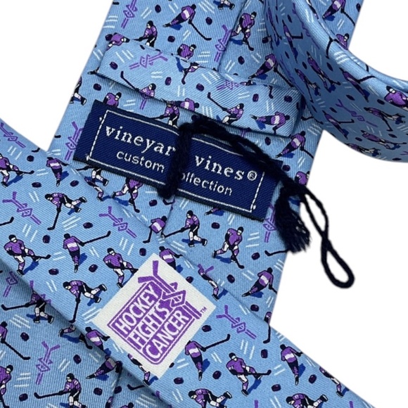 🆕VINEYARD VINES Blue HOCKEY FIGHT CANCER Silk LUXURY Tie HANDMADE USA - Picture 4 of 5